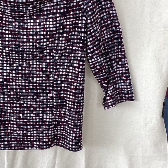 Chicos woman’s medium top - Picture 5 of 7